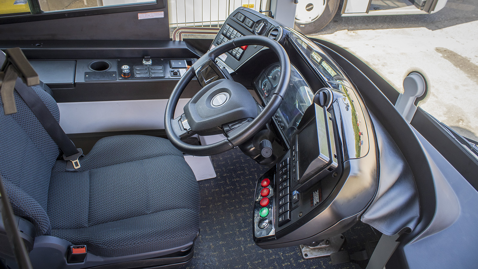 Литва, Anadolu Isuzu Citivolt 12 № P20588