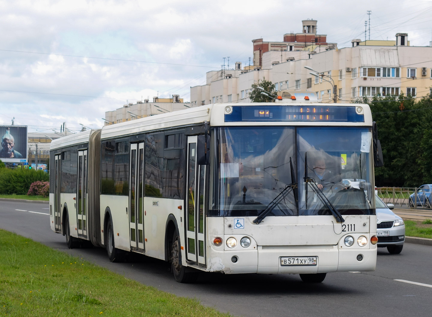 Санкт-Петербург, ЛиАЗ-6213.20 № 2111