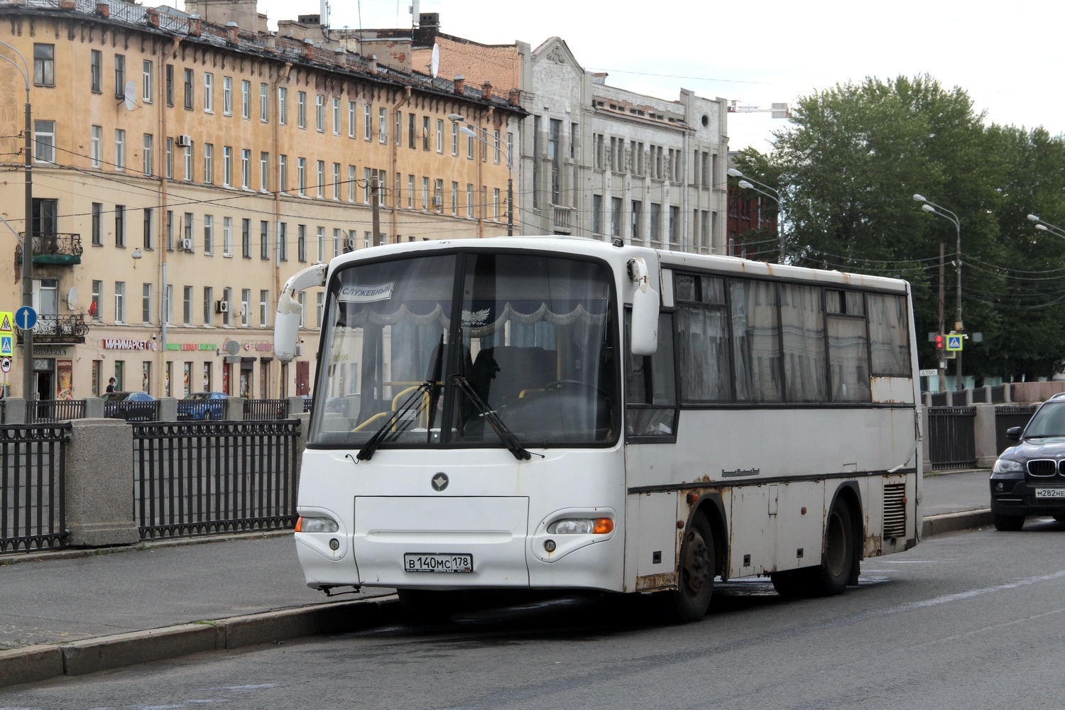 Санкт-Петербург, КАвЗ-4235-02 № В 140 МС 178
