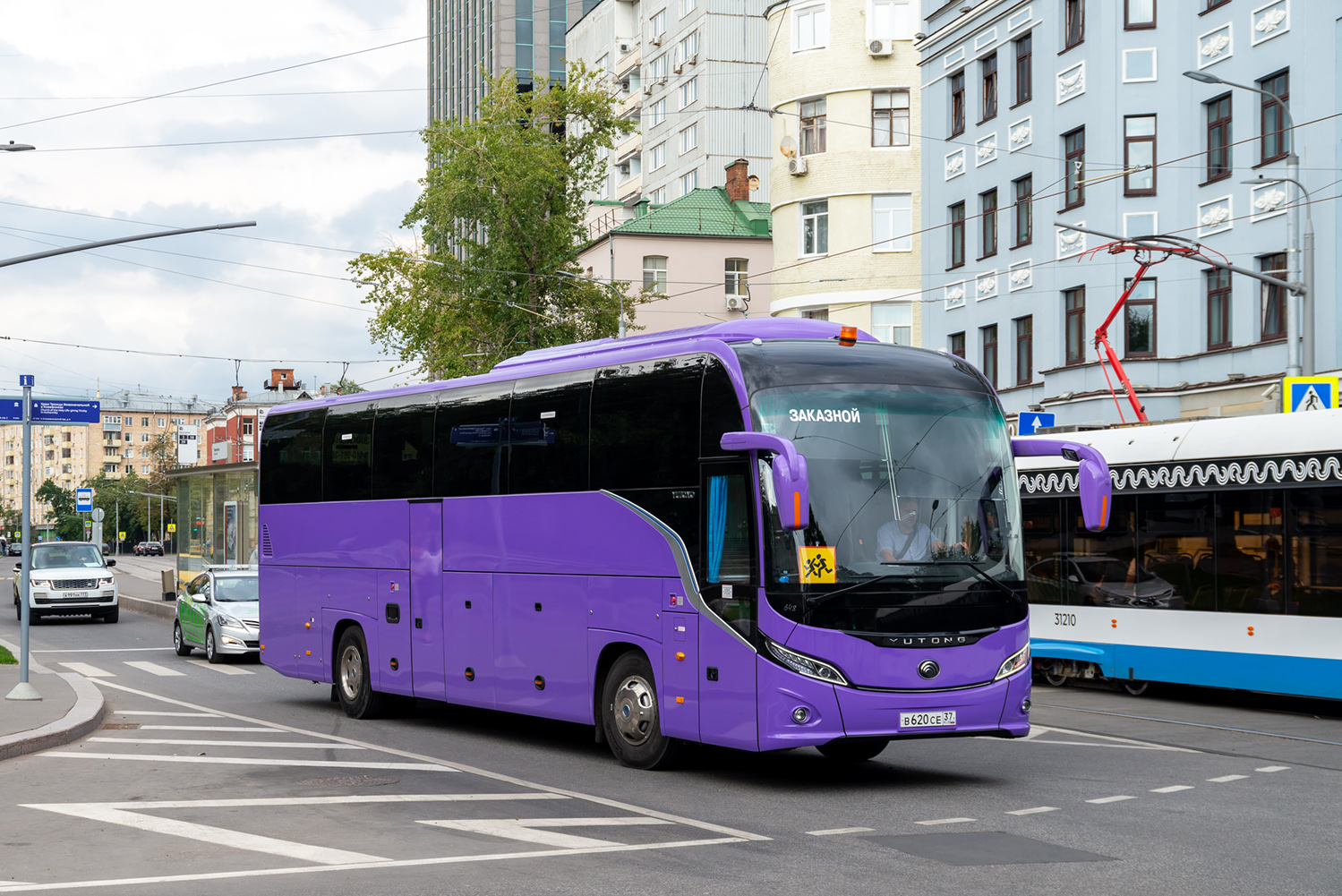Ивановская область, Yutong C12PRO (ZK6128H) № В 620 СЕ 37