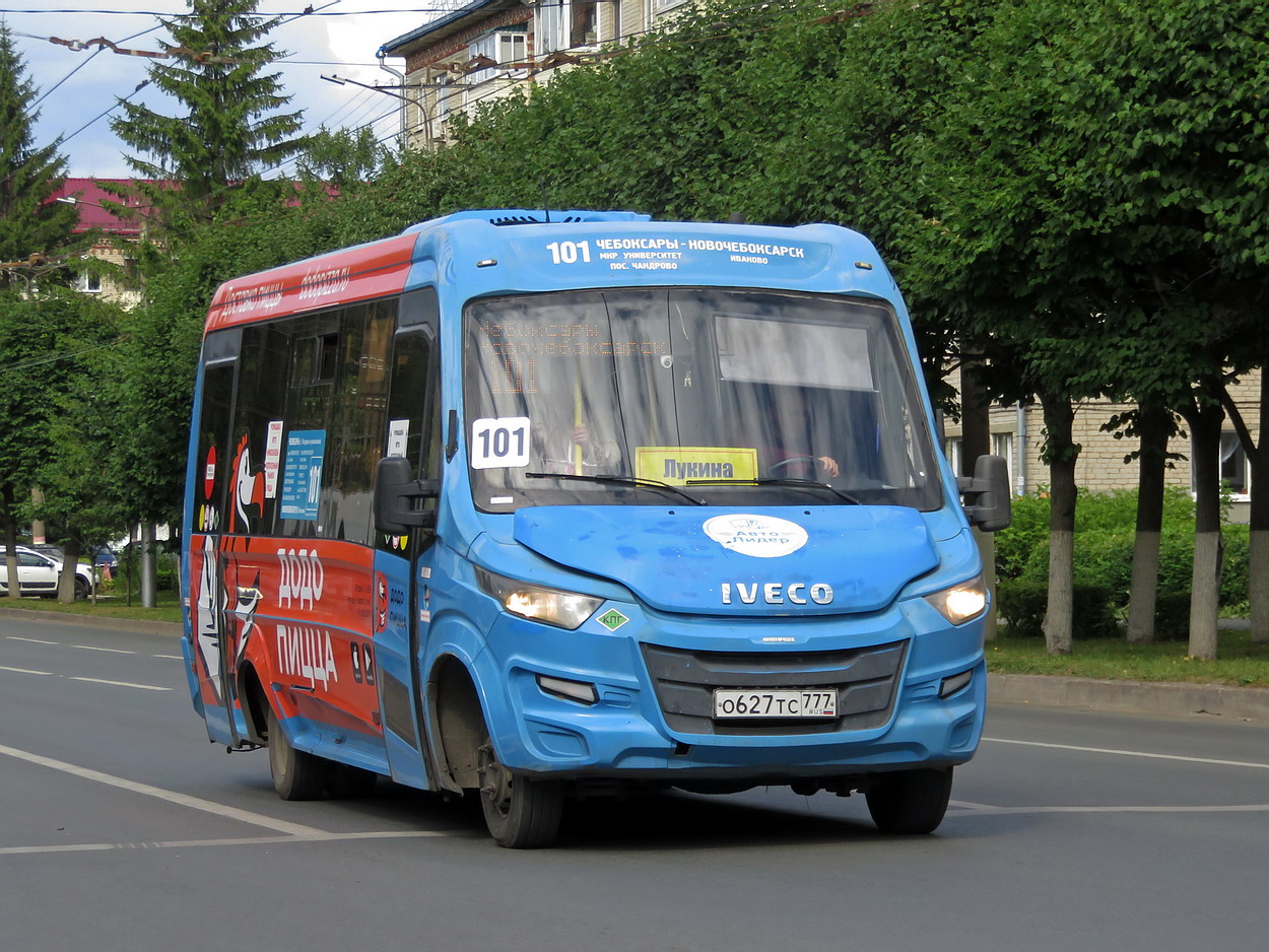 Чувашия, Нижегородец-VSN700 (IVECO) № О 627 ТС 777