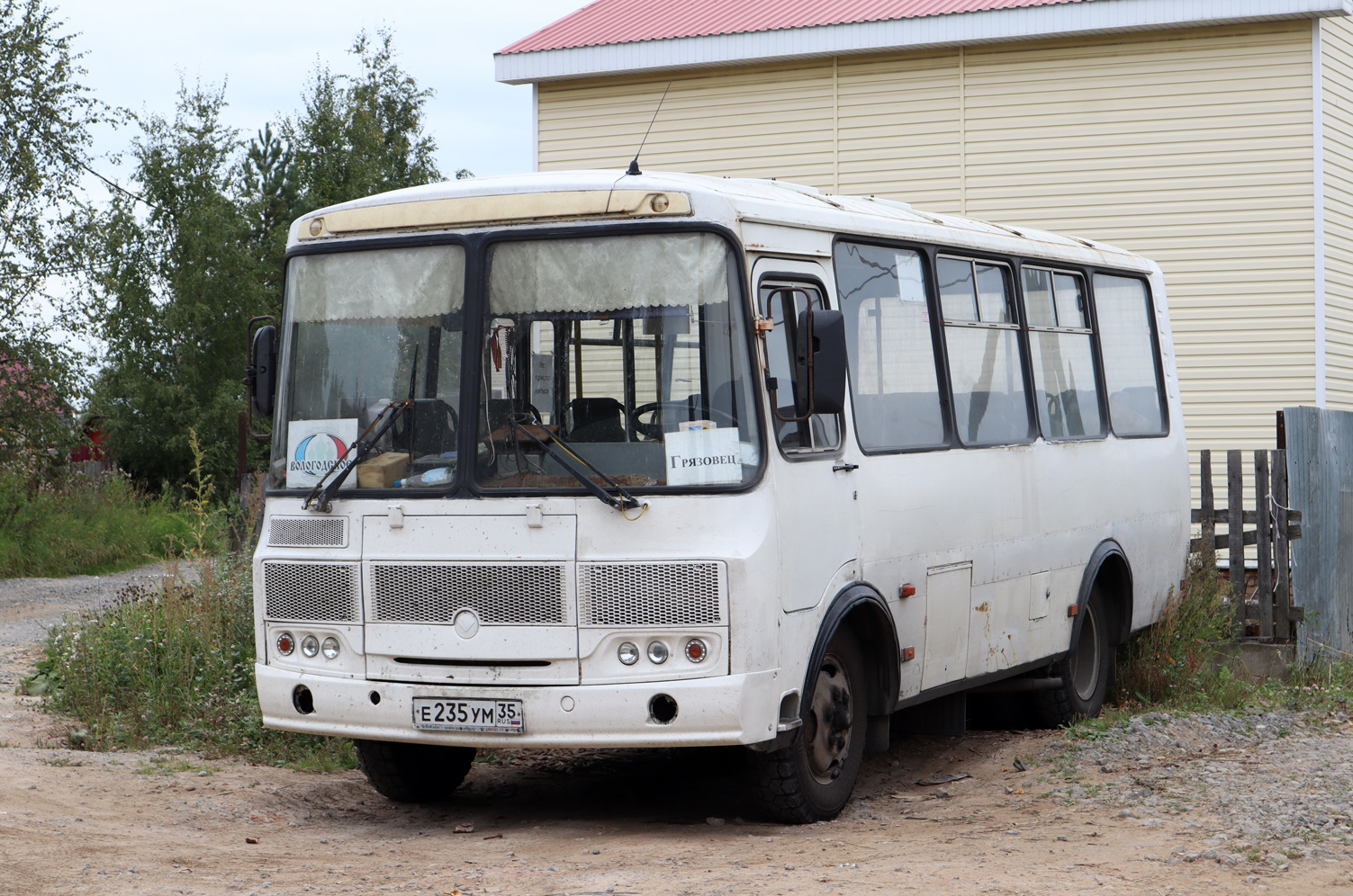 Вологодская область, ПАЗ-32053 № Е 235 УМ 35