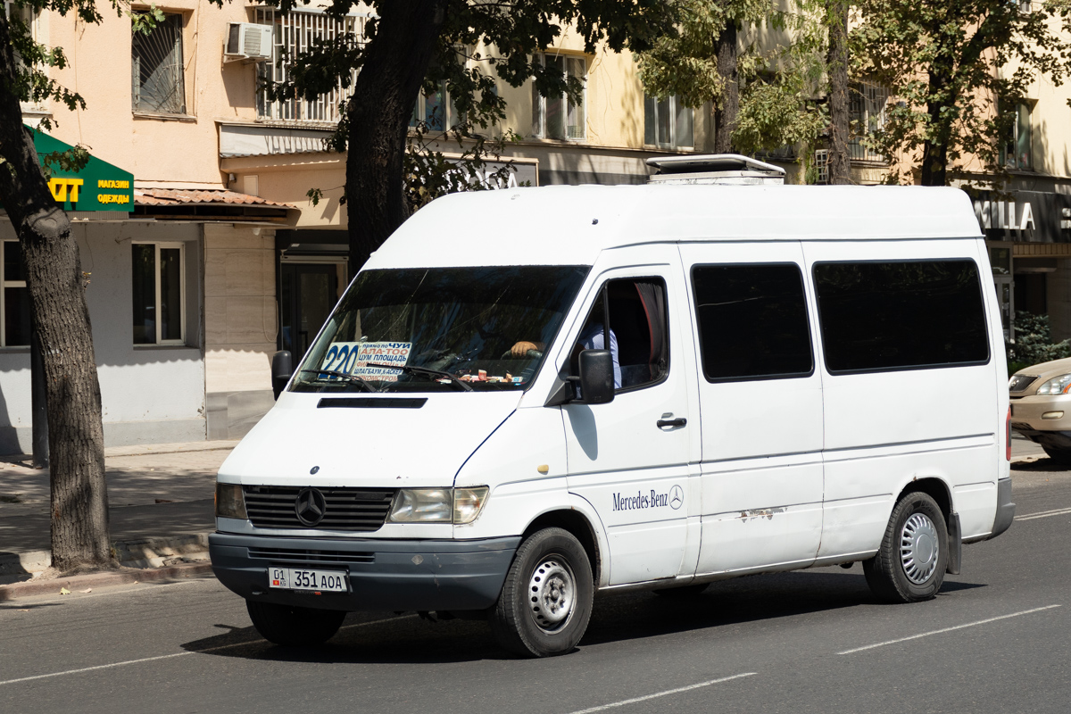 Кыргызстан, Mercedes-Benz Sprinter W901/W902 208D № 01 351 AOA