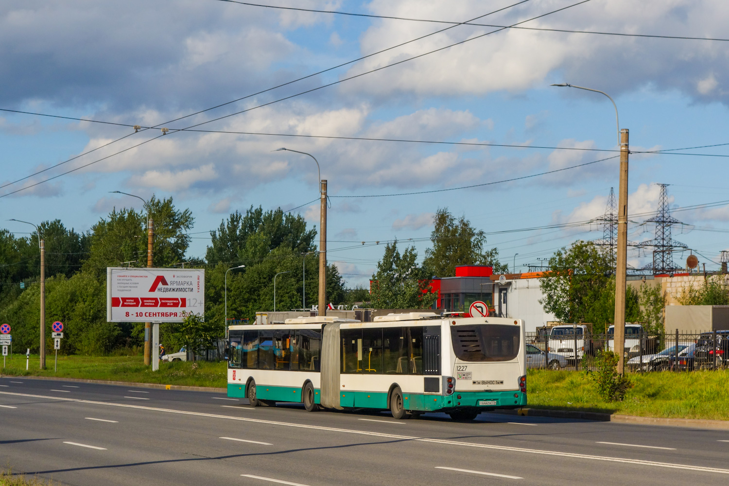 Санкт-Петербург, Volgabus-6271.00 № 1227