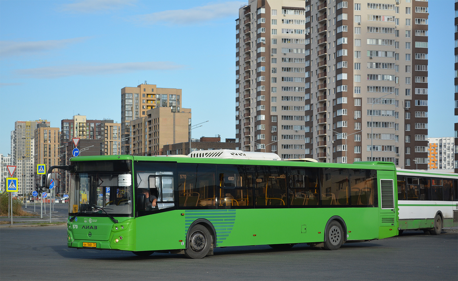 Тюменская область, ЛиАЗ-5292.65 № 570