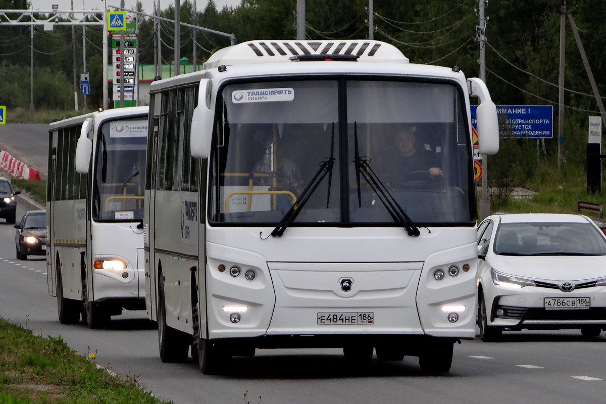 Ханты-Мансийский АО, КАвЗ-4238-61 № Е 484 НЕ 186