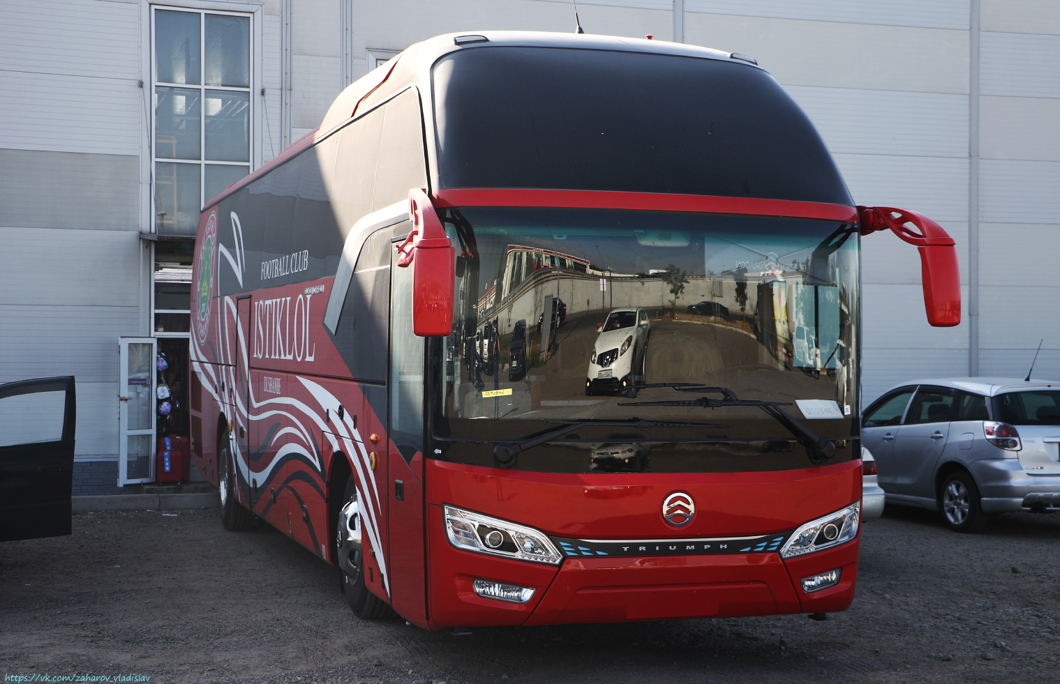 Таджикистан, Golden Dragon XML6122J15 Triumph № 3890846