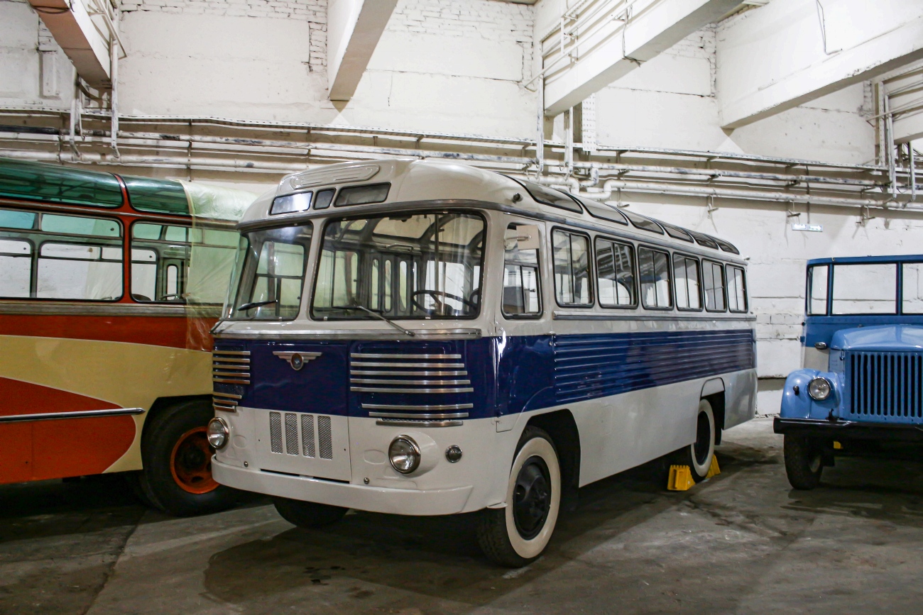 Moscow, PAZ-652B # 9424 МНН