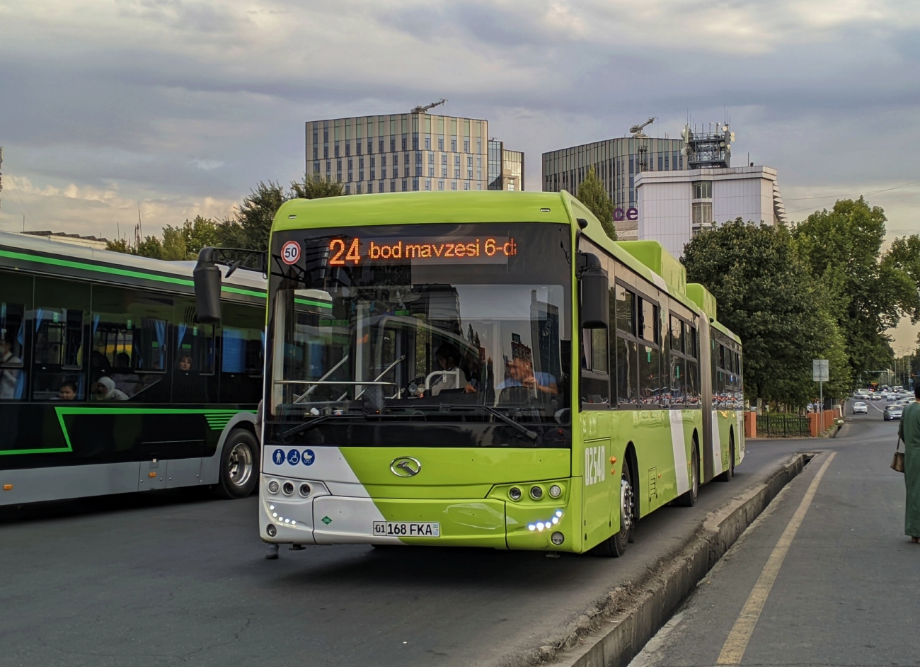 Узбекистан, King Long XMQ6180G № 02540