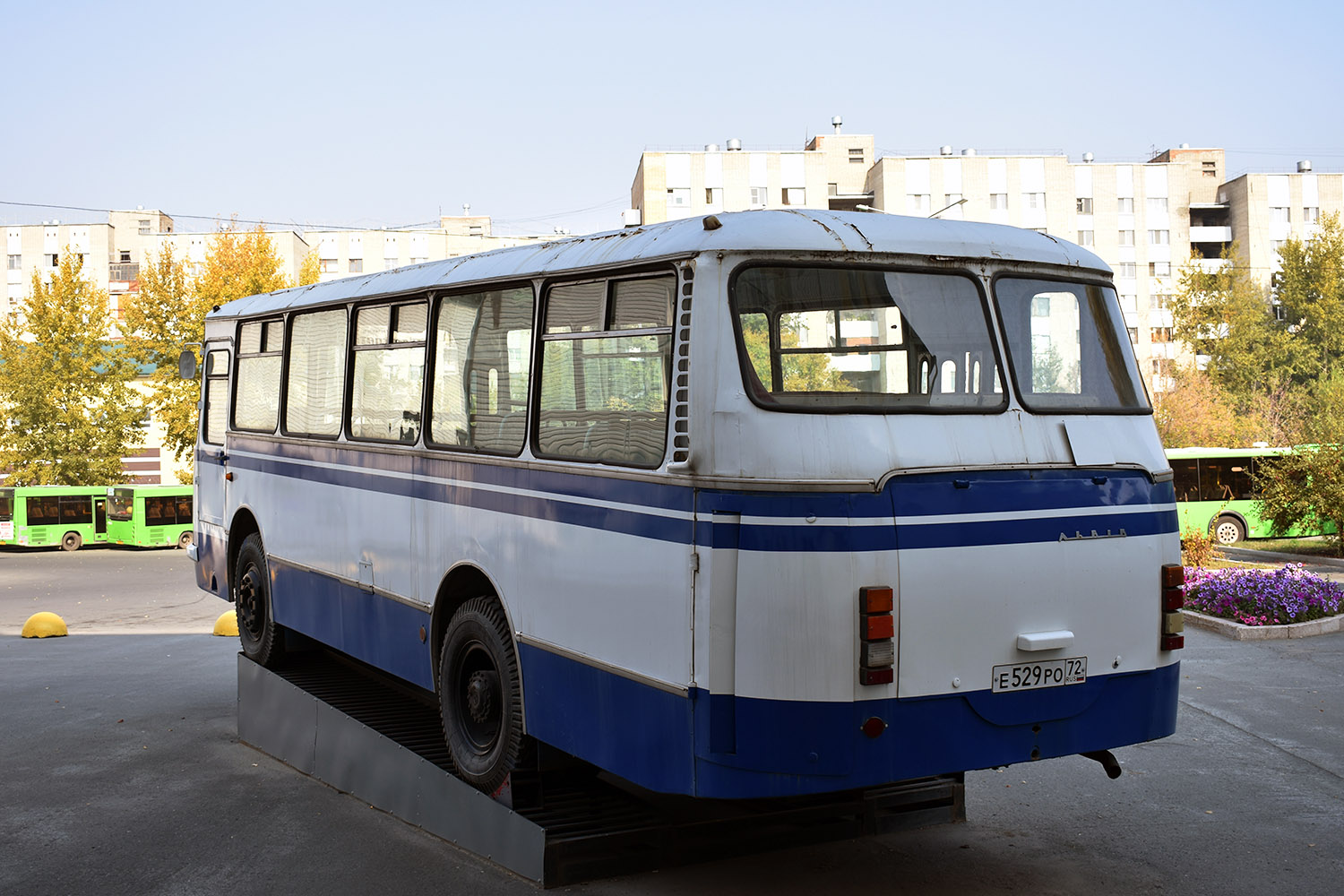 Тюменская область, ЛАЗ-695Н № Е 529 РО 72