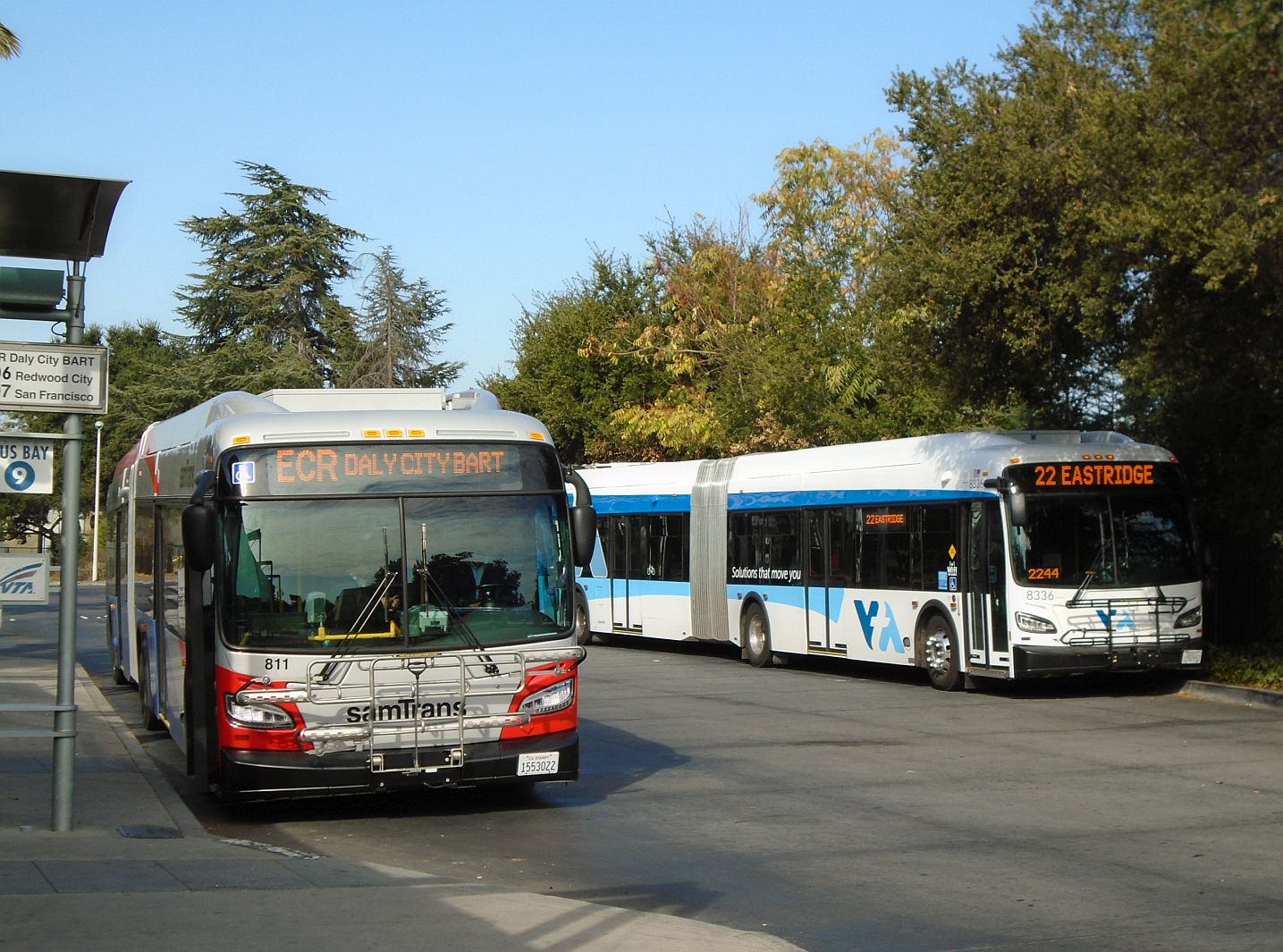 США, New Flyer Xcelsior XD60 № 811