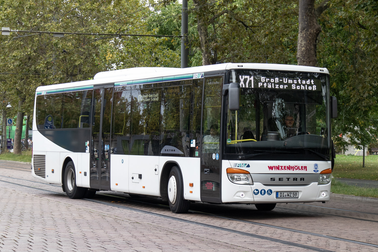 Гессен, Setra S415LE business № DI-WZ 59