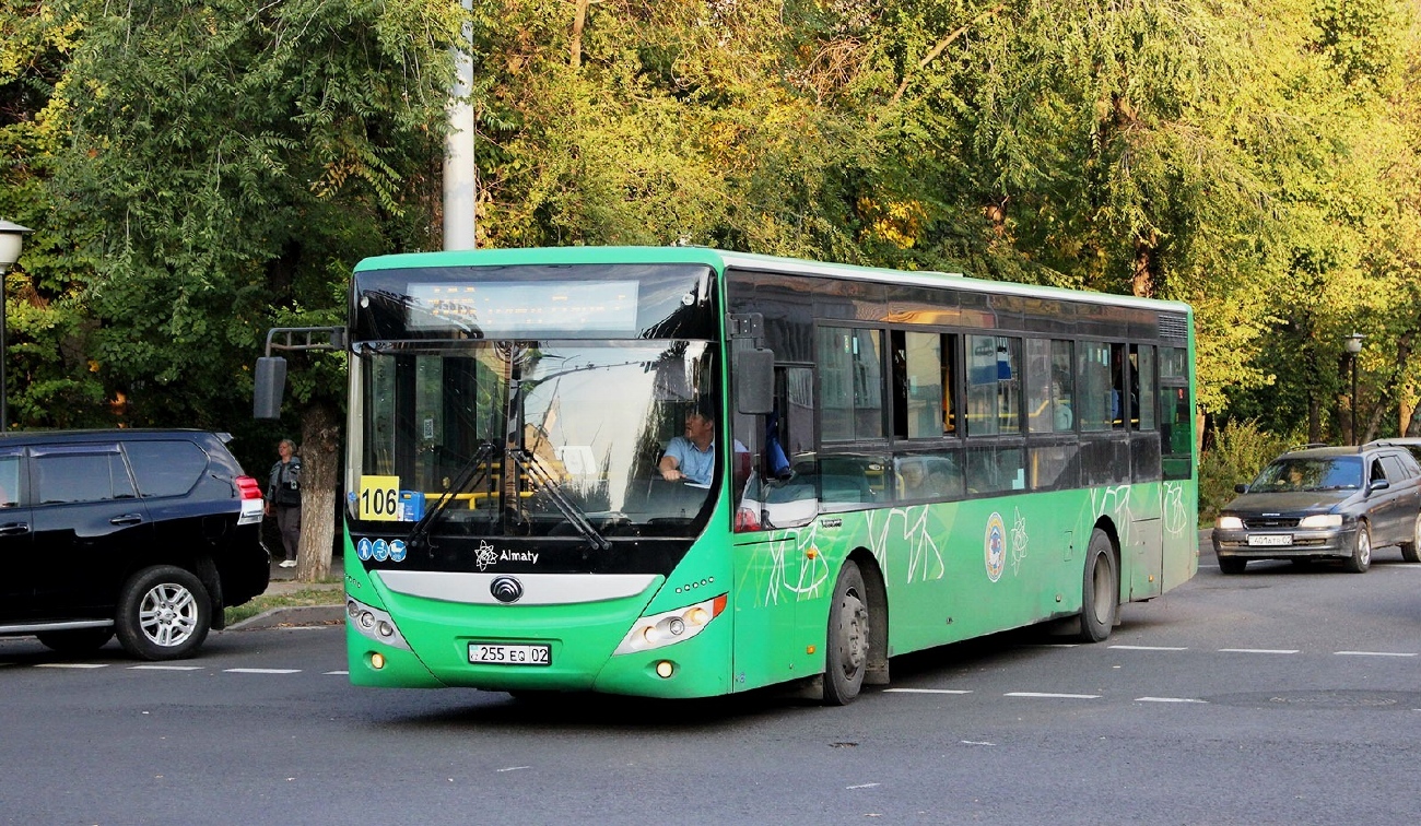 Алматы, Yutong ZK6118HGA № 255 EQ 02