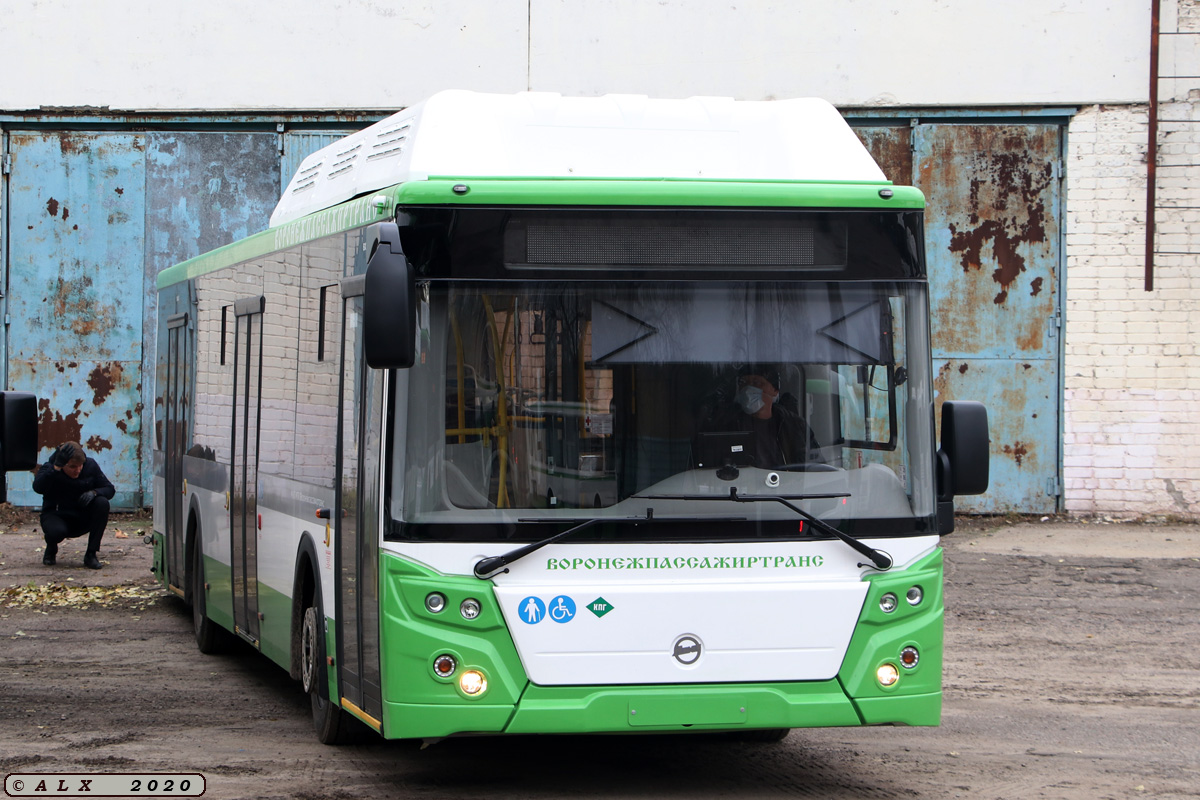 Воронежская область, ЛиАЗ-5292.67 (CNG) № К 784 ЕЕ 136