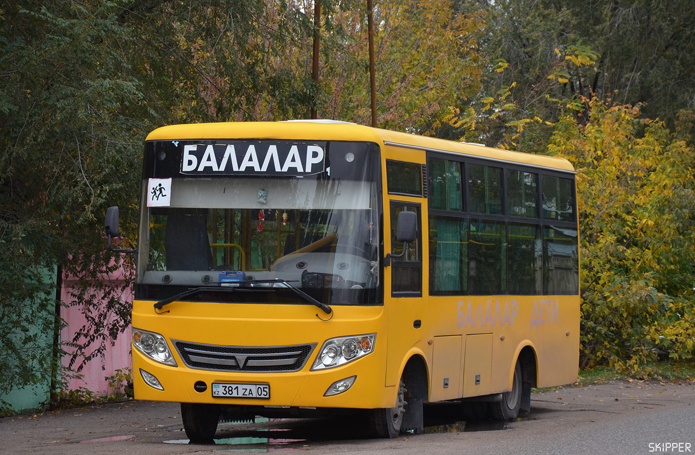 Алматинская область, Dongfeng BWC6665GA5 (Qilu/СемАЗ) № 381 ZA 05