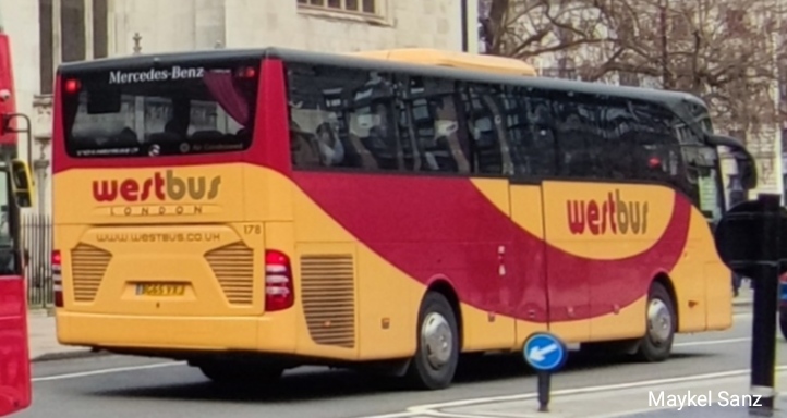 Jungtinė Karalystė, Mercedes-Benz Tourismo II RL 15RHD Nr. 178