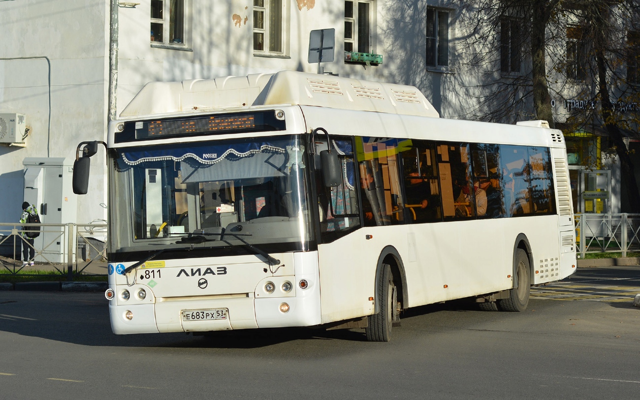 Novgorod region, LiAZ-5292.67 (CNG) # 811