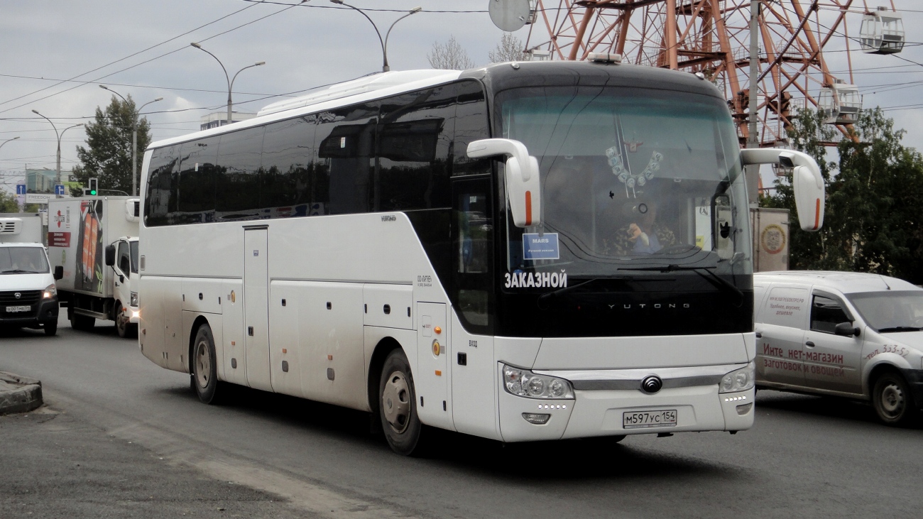 Новосибирская область, Yutong ZK6122H9 № М 597 УС 154