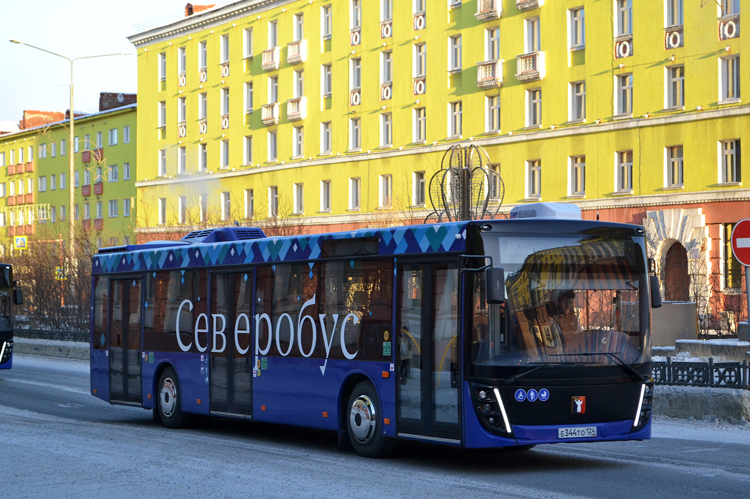 Красноярский край, МАЗ-203.047 № Е 344 ТО 124