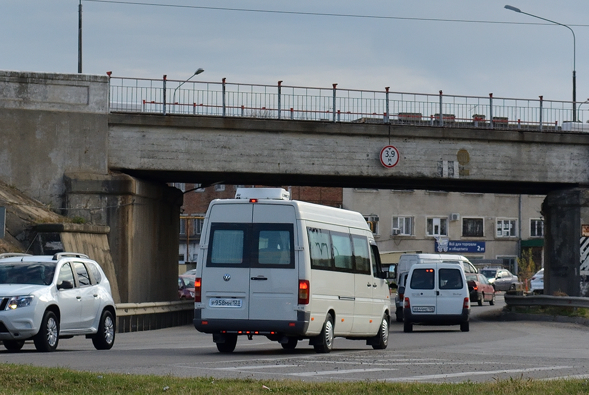 Краснодарский край, Volkswagen LT35 № Р 958 МН 123