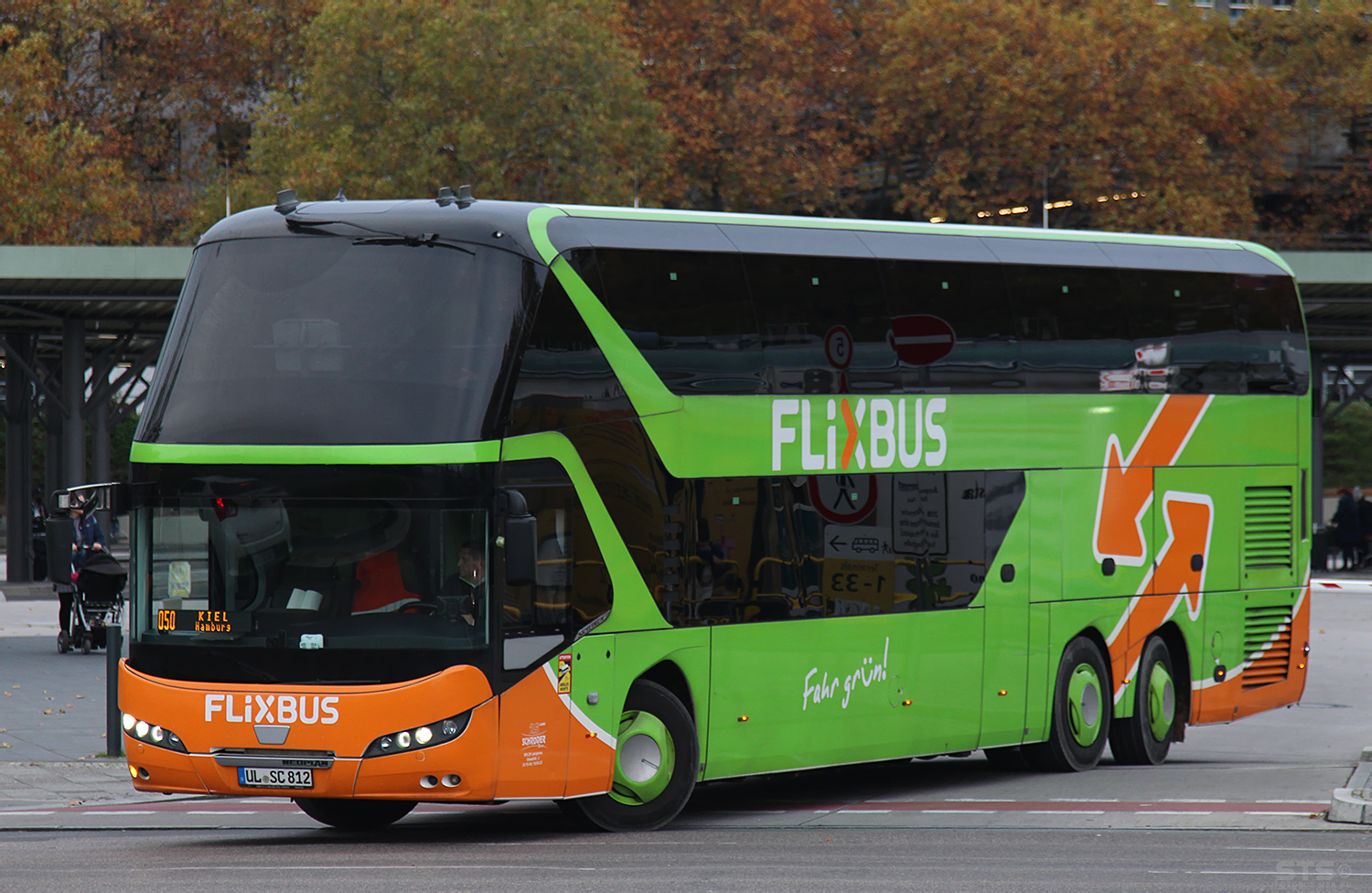 Баден-Вюртемберг, Neoplan P06 N1222/3L Skyliner L № UL-SC 812