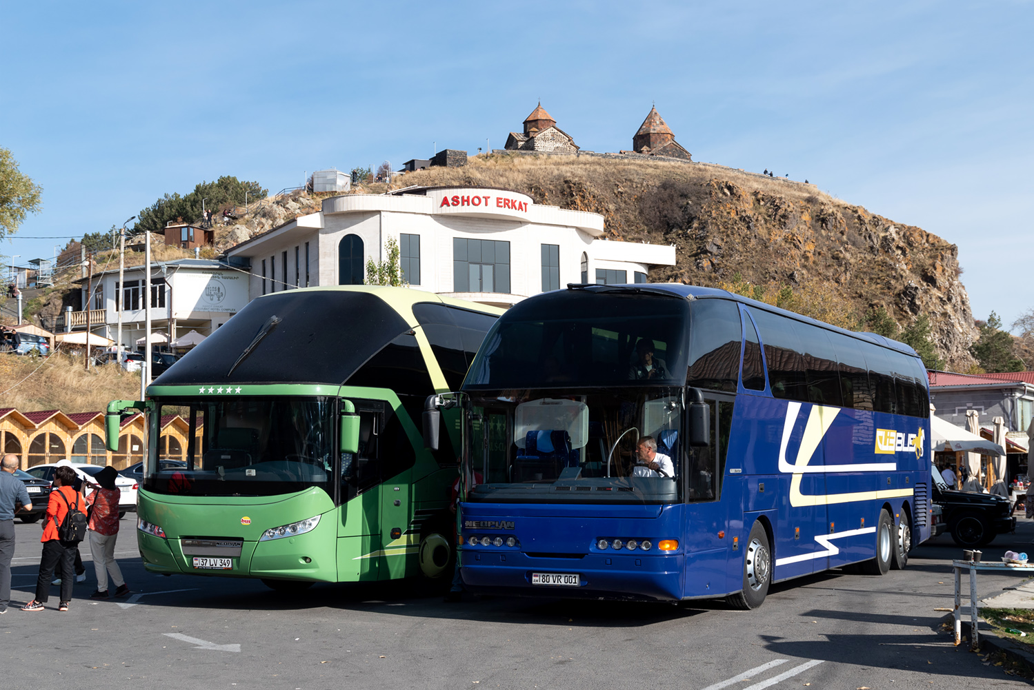 Armenia, Neoplan N516/3SHDHL Starliner Nr. 80 VR 001