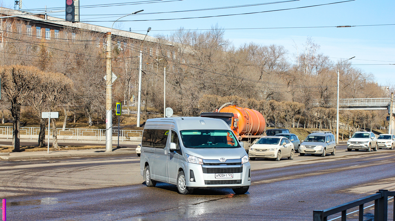 Красноярский край, Toyota HiAce GDH322L № А 920 РТ 124