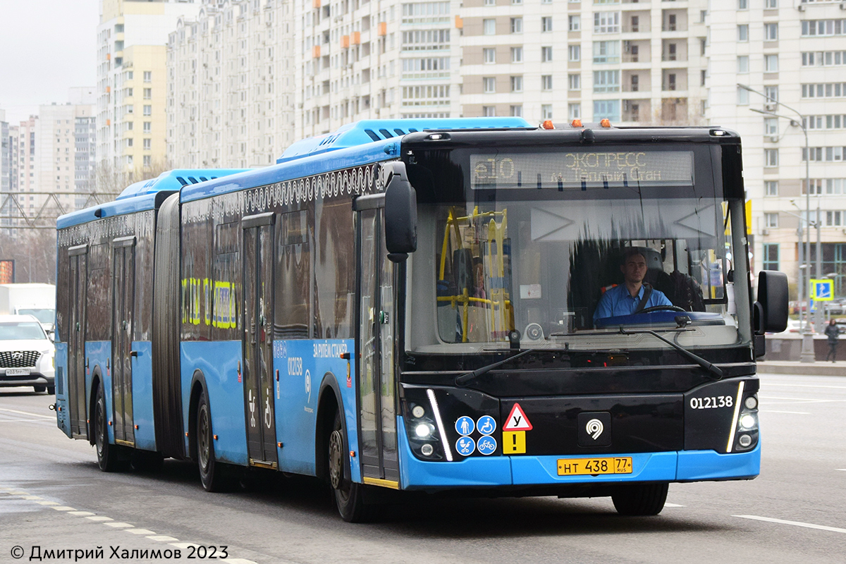 Автобусный маршрут е10. Маршрут е 10 москва. Москва лиаз 6213 010268. Лиаз гармошка 6213 электробус. Автобус лиаз 6213 кузбасс.