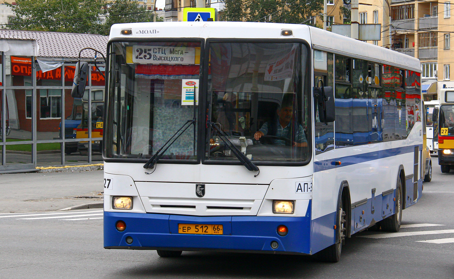 Свердловская область, НефАЗ-5299-20-32 № 827 Свердловская область, НефАЗ-5299-20-32 № 827