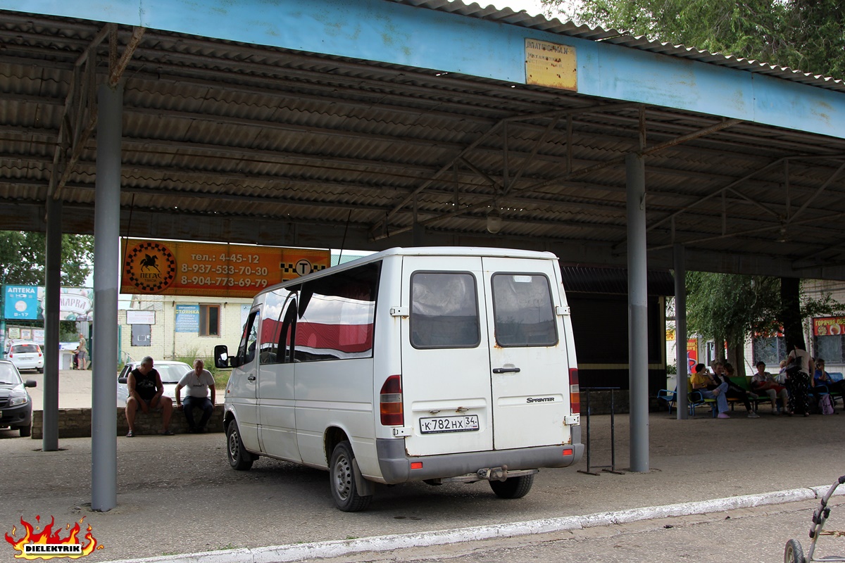 Волгоградская область, Mercedes-Benz Sprinter W901/W902 211CDI № К 782 НХ 34