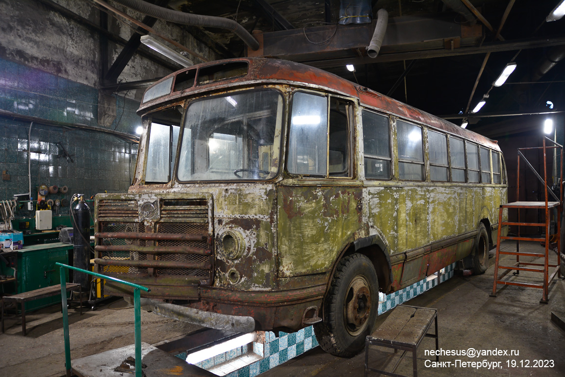 Санкт-Петербург, ЗиЛ-158В № 1709