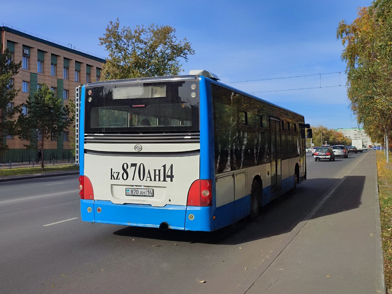 Павлодарская область, Huang Hai DD6129S15 № 870 AH 14