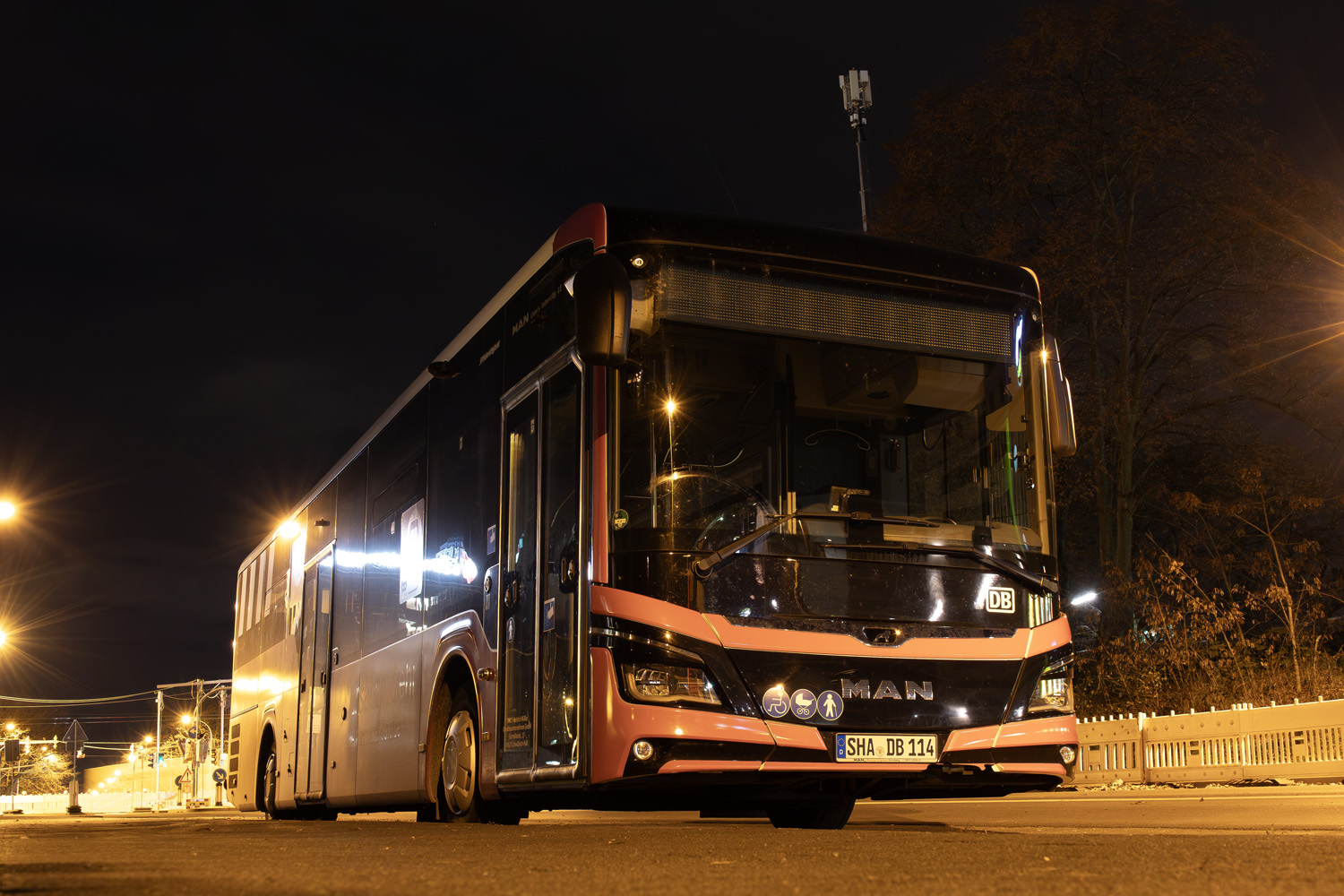 Баден-Вюртемберг, MAN 43C Lion's Intercity LE 13 LEÜ360 EfficientHybrid № SHA-DB 114