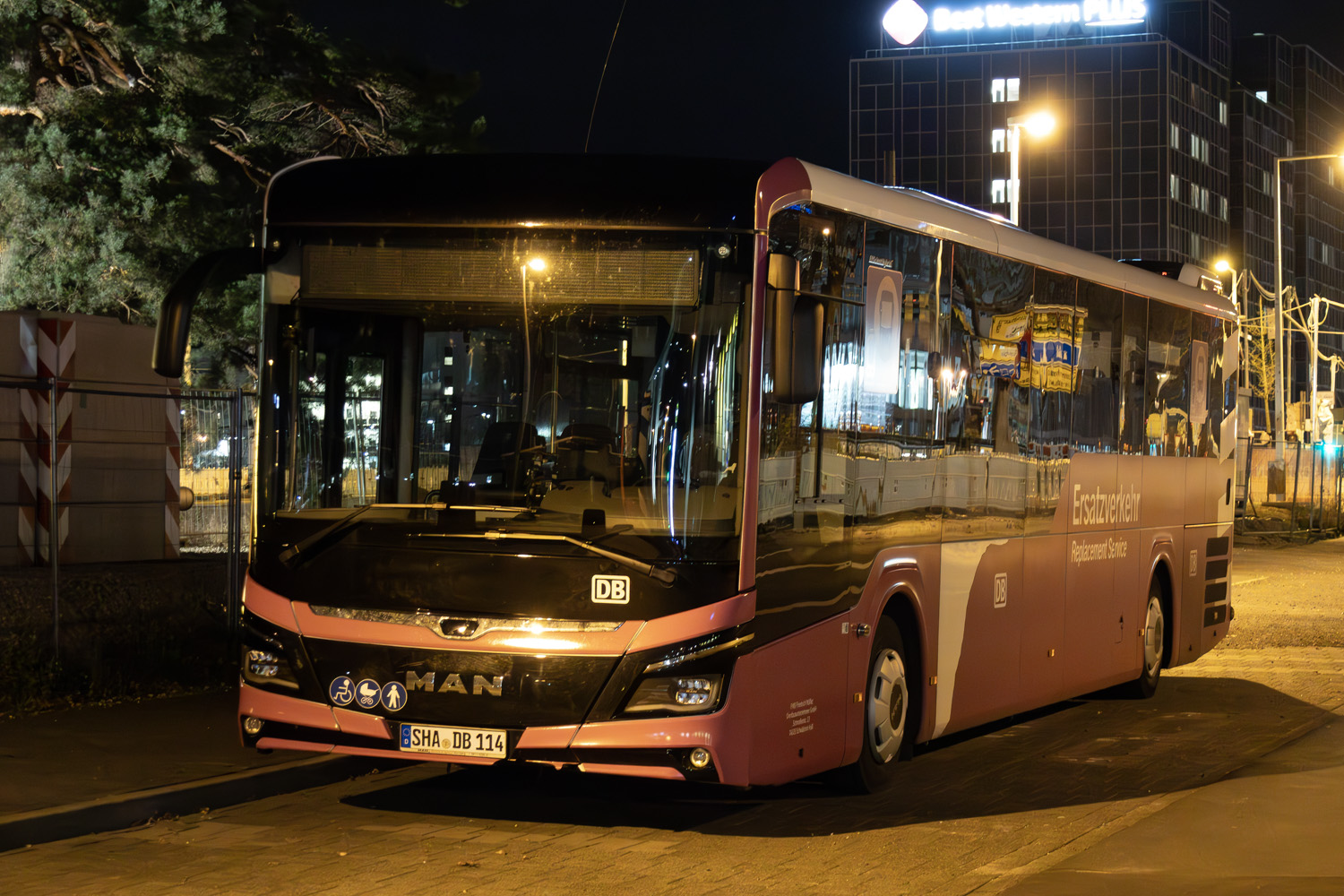 Баден-Вюртемберг, MAN 43C Lion's Intercity LE 13 LEÜ360 EfficientHybrid № SHA-DB 114