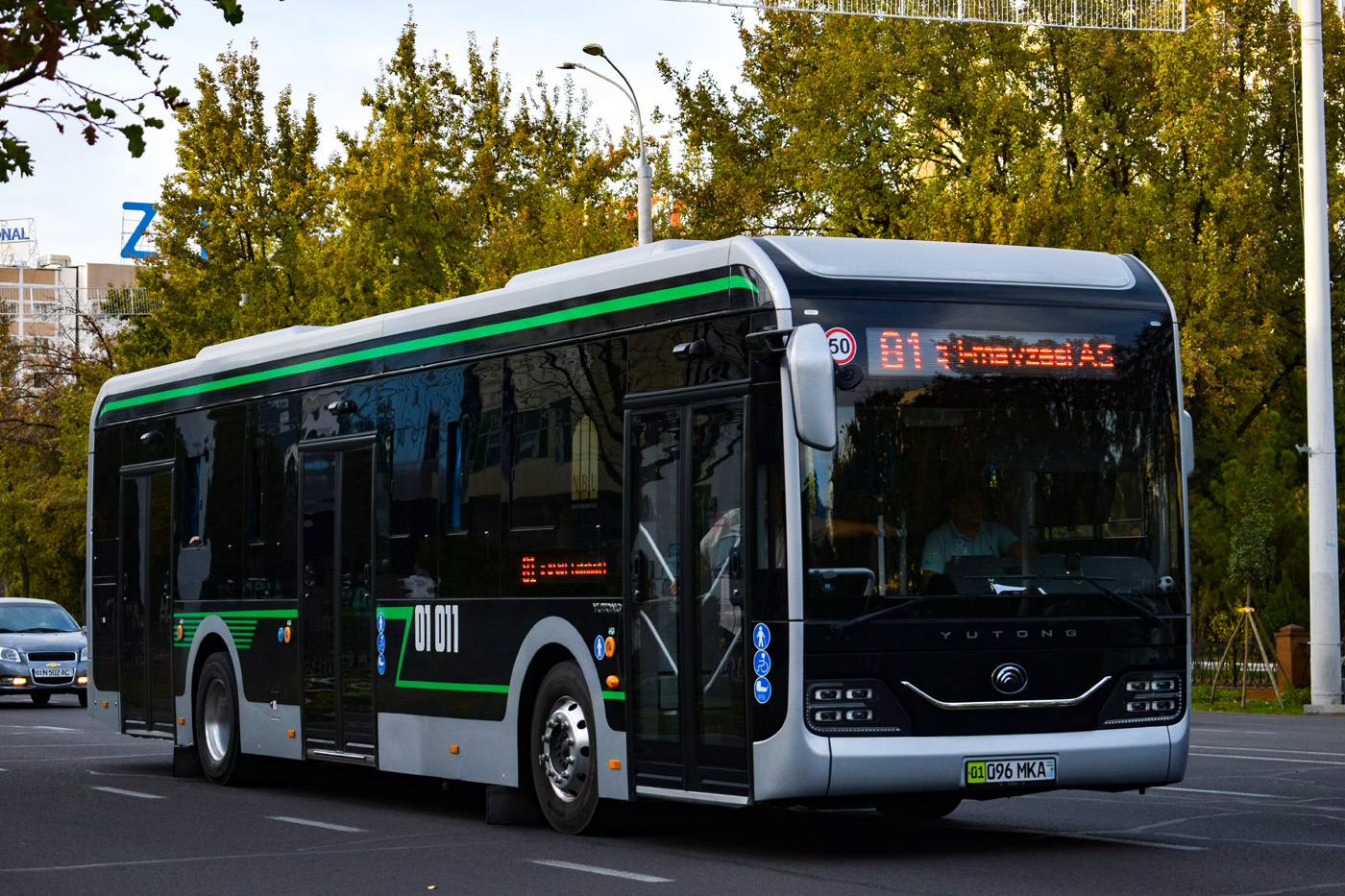 Узбекистан, Yutong ZK6126BEVG № 01011