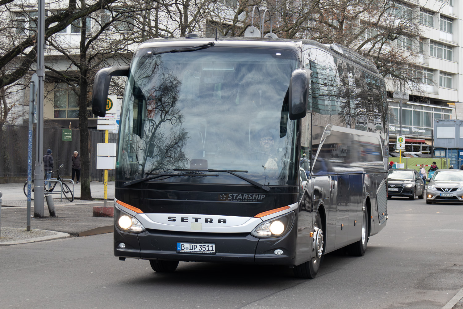 Berlín, Setra S511HD č. B-DP 3511