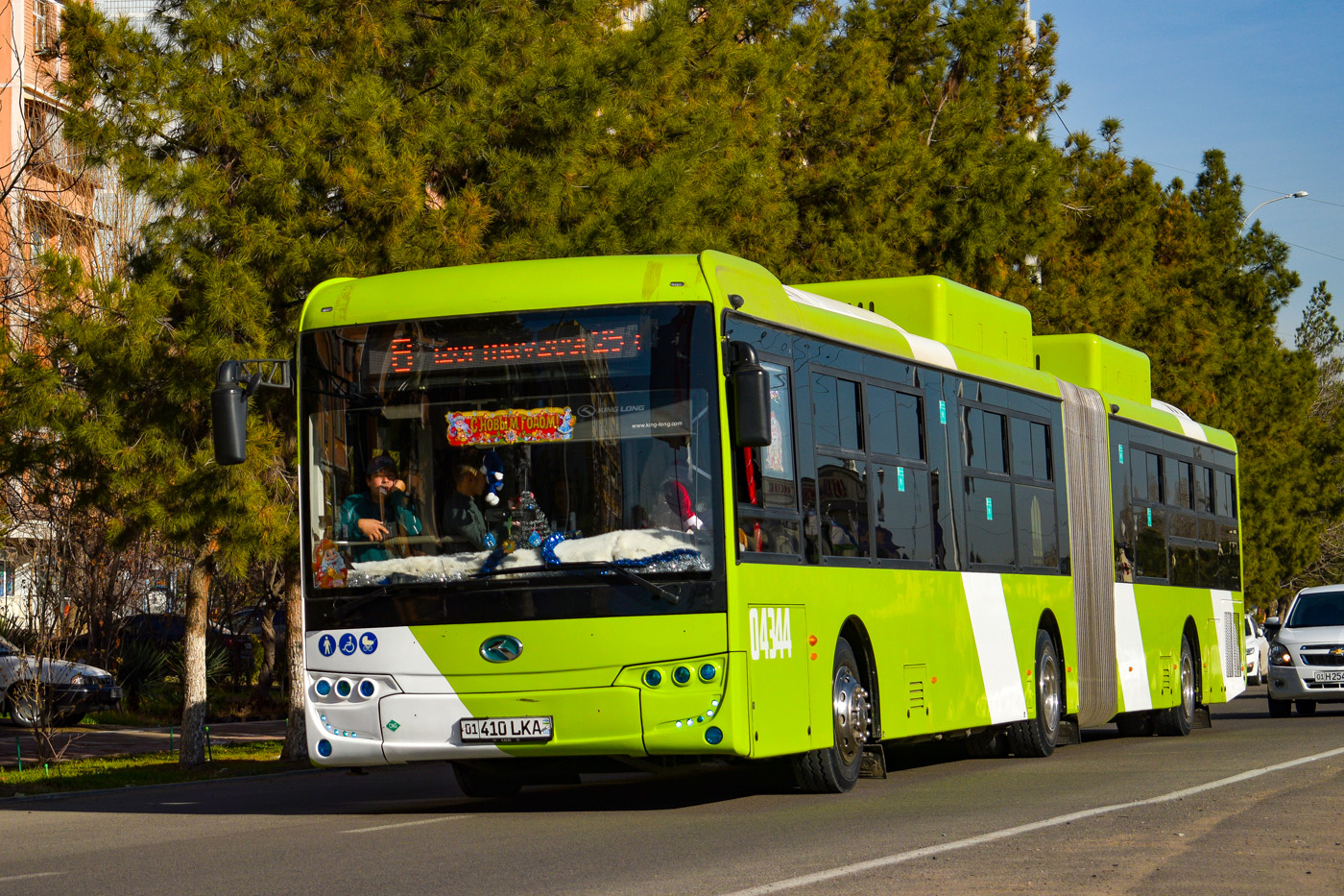 Узбекистан, King Long XMQ6180G № 04344