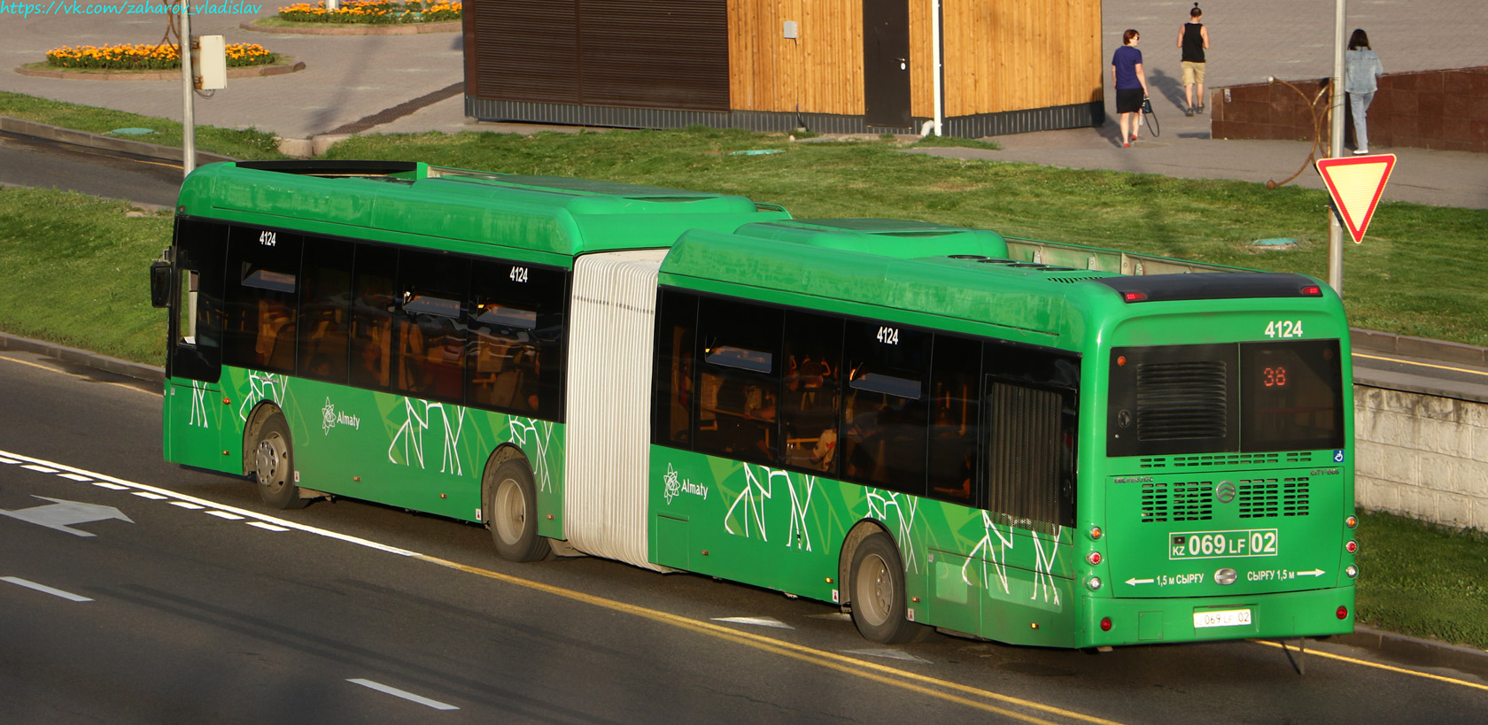 Алматы, Golden Dragon XML6185J13C (Hyundai Trans Auto) № 4124