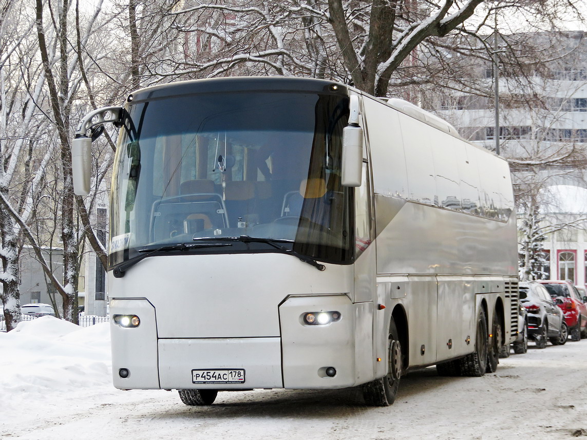 Московская область, Bova Magiq MHD 131.460 № Р 454 АС 178