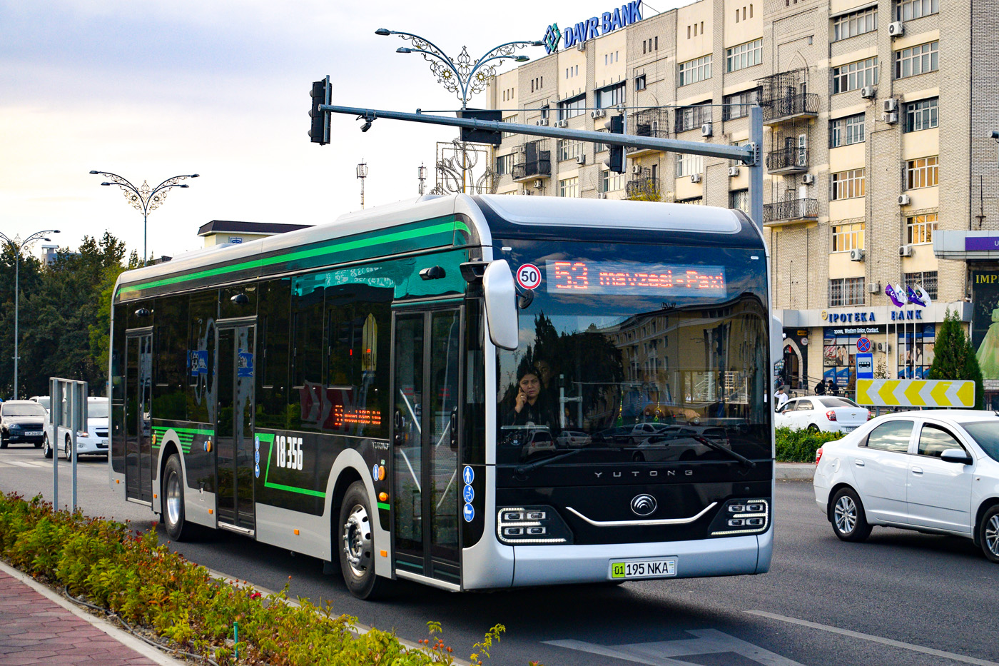 Узбекистан, Yutong ZK6126BEVG № 18356