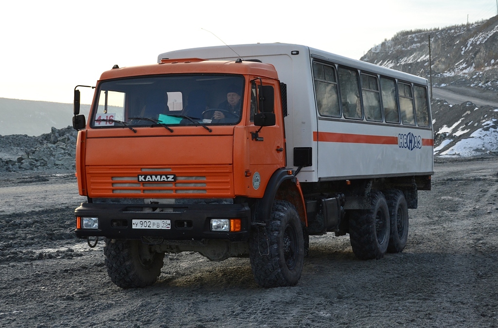 Свердловская область, НефАЗ-4208-10-30 № 701