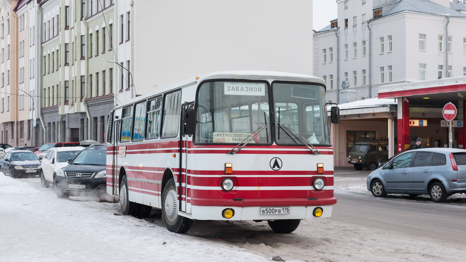 Leningrad region, LAZ-695N # В 500 РВ 178