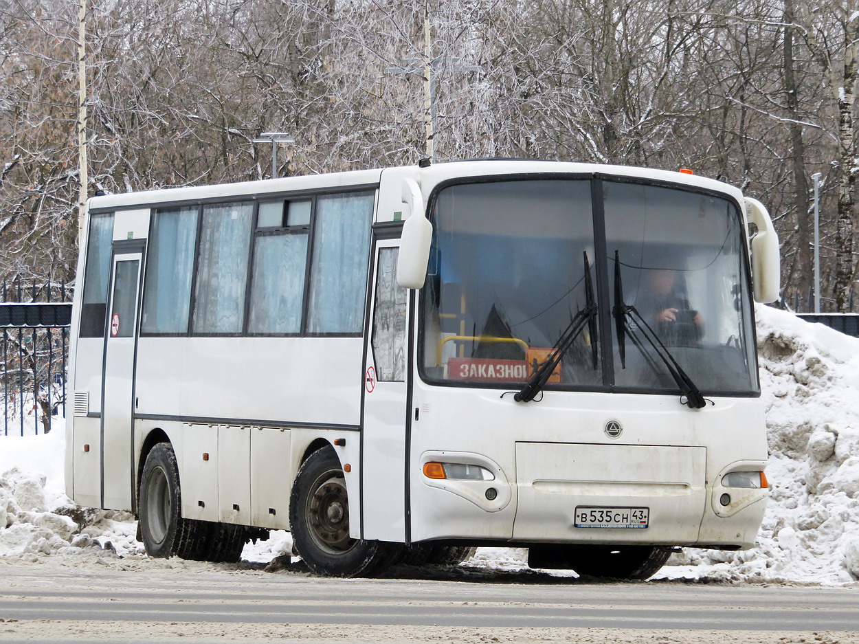 Кировская область, КАвЗ-4235-61 № В 535 СН 43