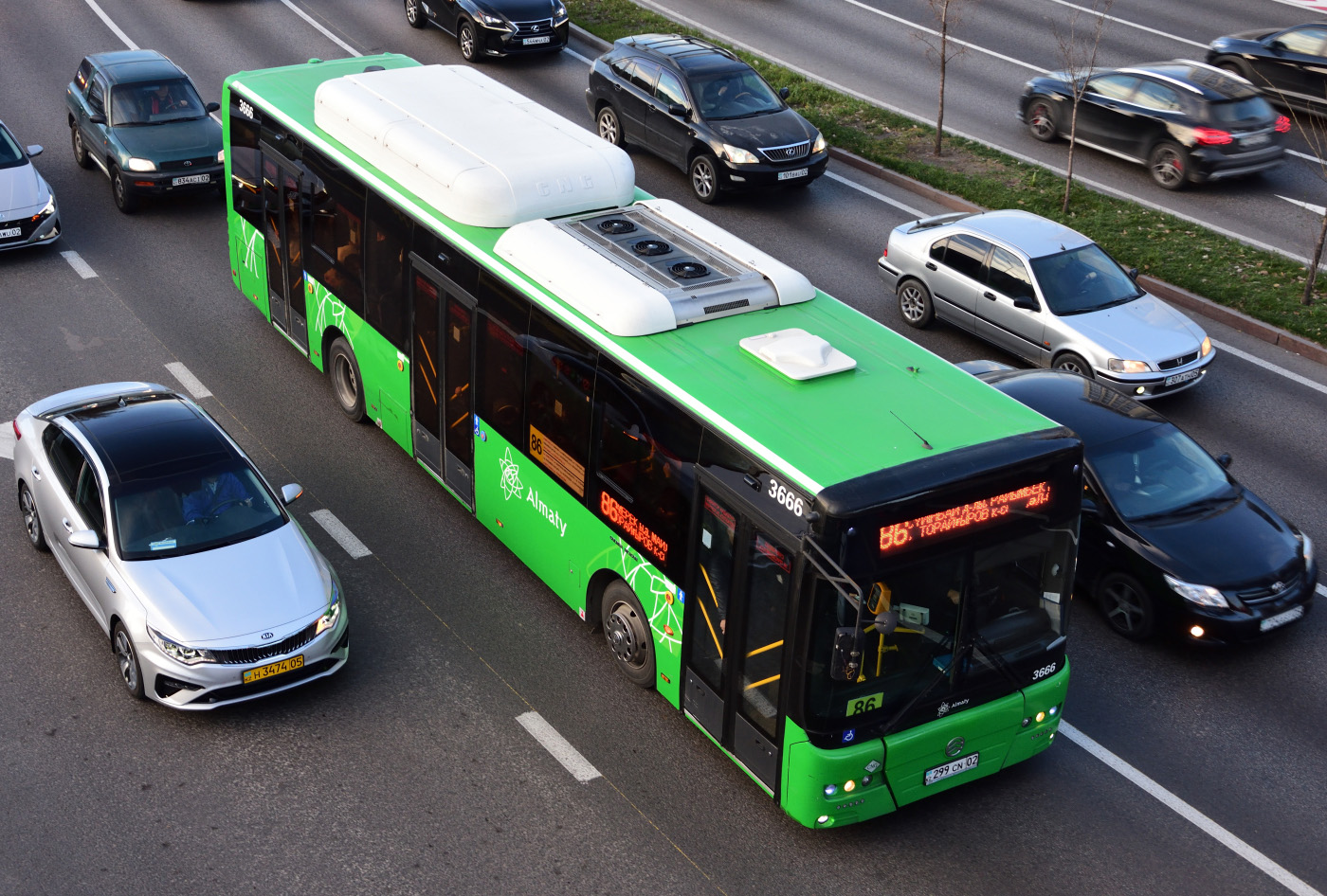 Алматы, Golden Dragon XML6125CN (Hyundai Trans Auto) № 3666