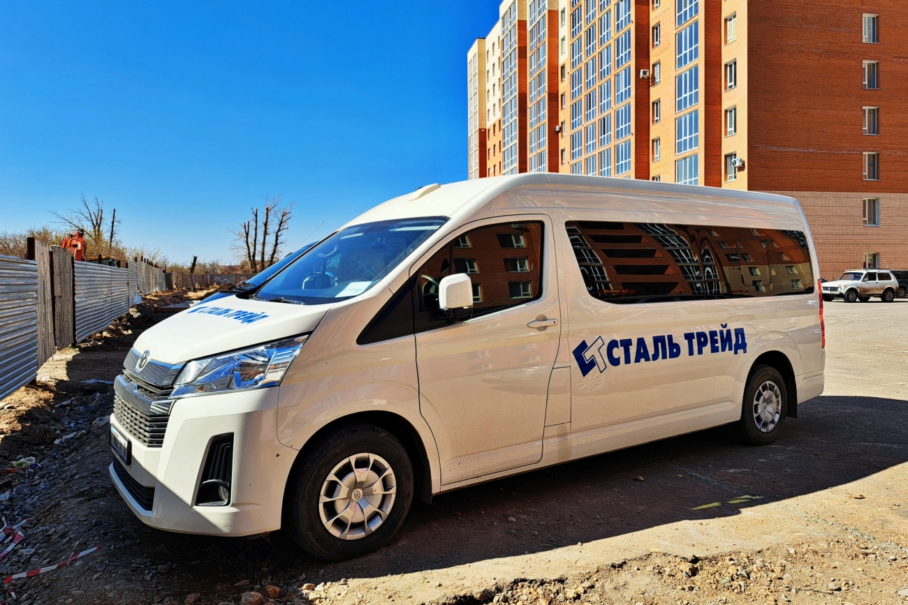 Астана, Toyota HiAce GDH322L № 882 AI 01