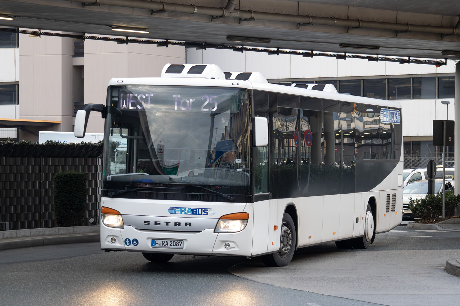 Гессен, Setra S415LE business № F-RA 2087