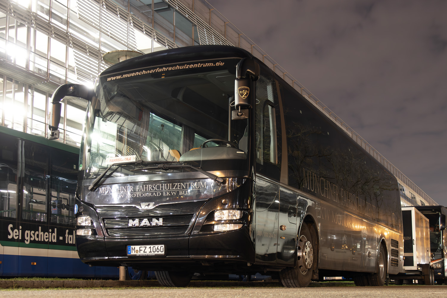 Бавария, MAN R12 Lion's Regio ÜL324 № M-FZ 1060