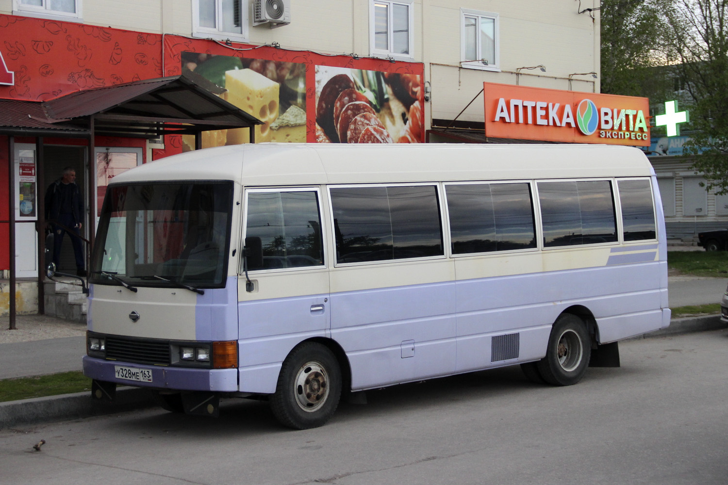 Самарская область, Nissan Civilian W40 № У 328 МЕ 163 Самарская область, Nissan Civilian W40 № У 328 МЕ 163