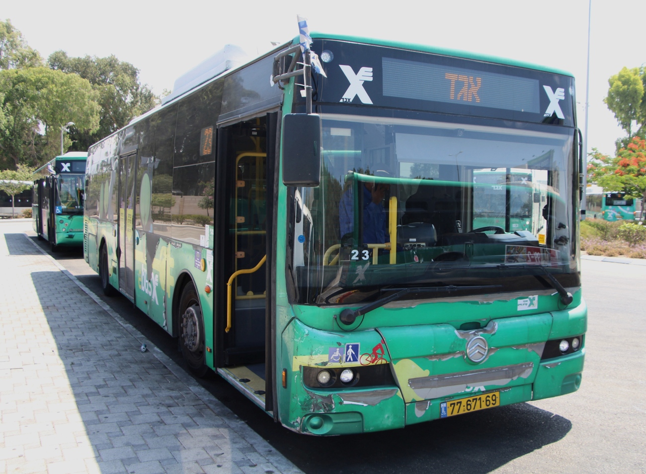 Израиль, Golden Dragon XML6125CLE Pivot EV № 77-671-69