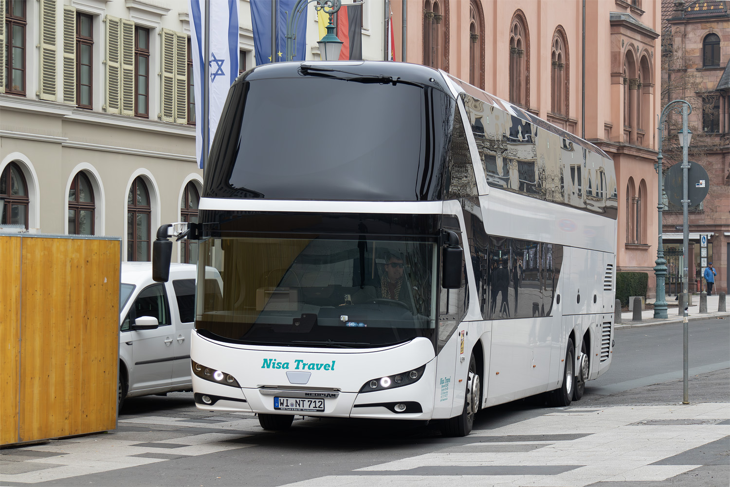 Гессен, Neoplan P06 N1222/3L Skyliner L № WI-NT 712